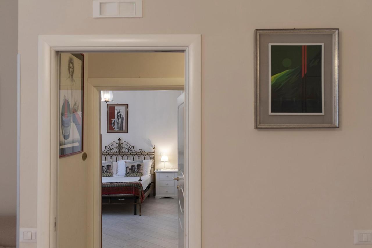 Bed and Breakfast Domus Borbonica Nápoles Exterior foto