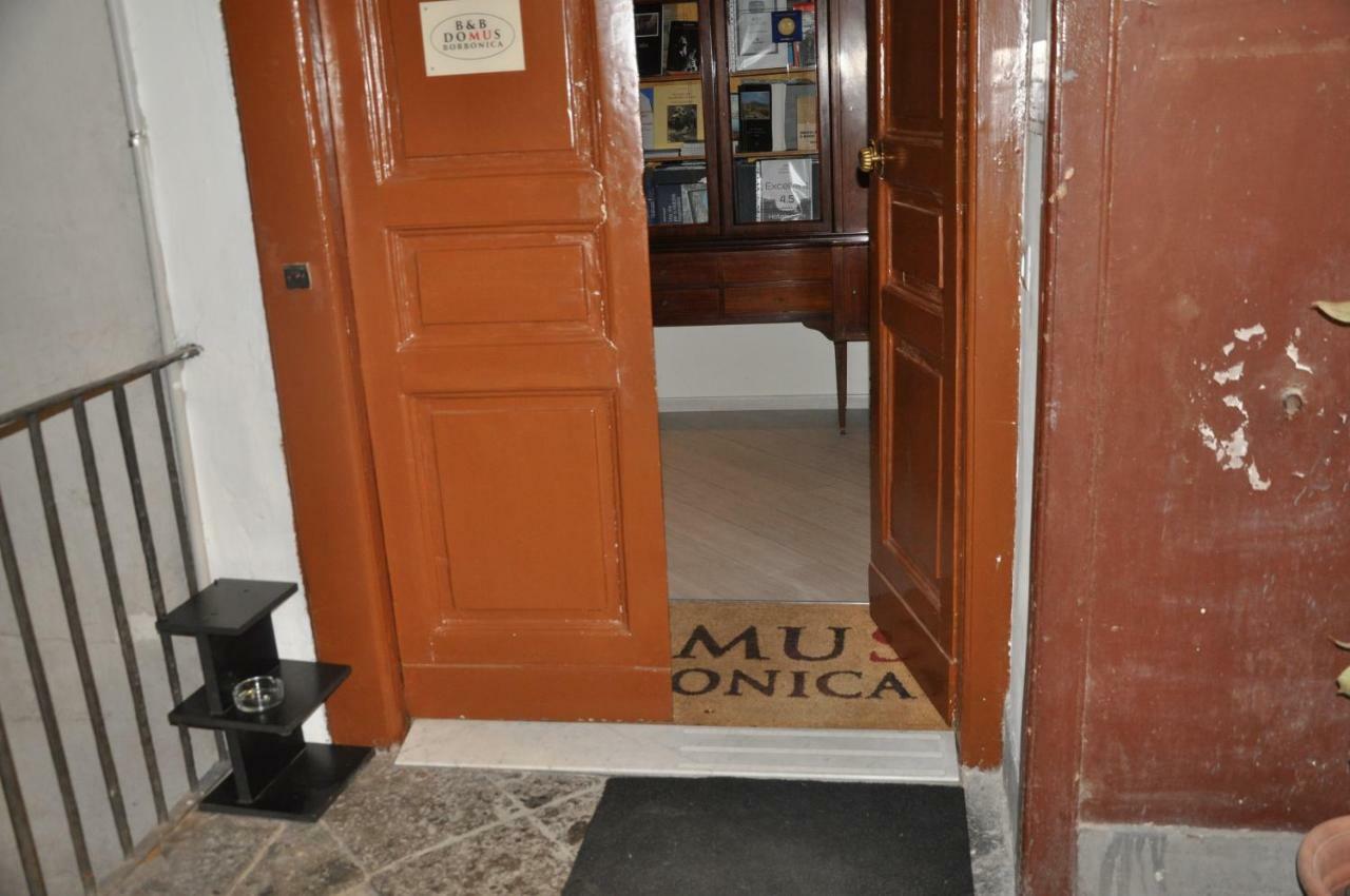 Bed and Breakfast Domus Borbonica Nápoles Exterior foto