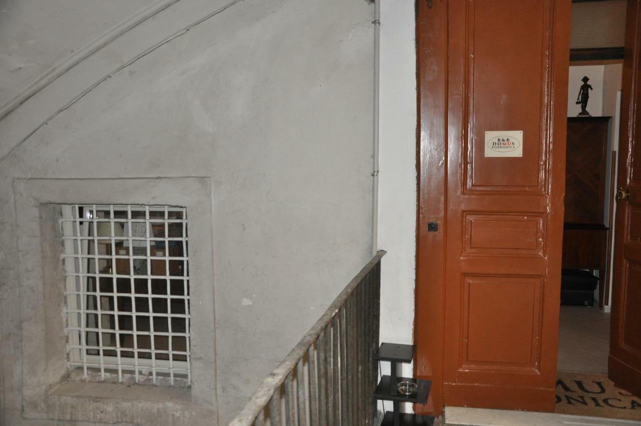 Bed and Breakfast Domus Borbonica Nápoles Exterior foto
