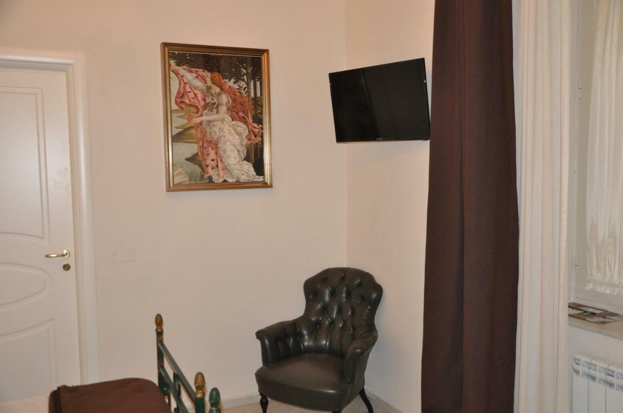 Bed and Breakfast Domus Borbonica Nápoles Exterior foto